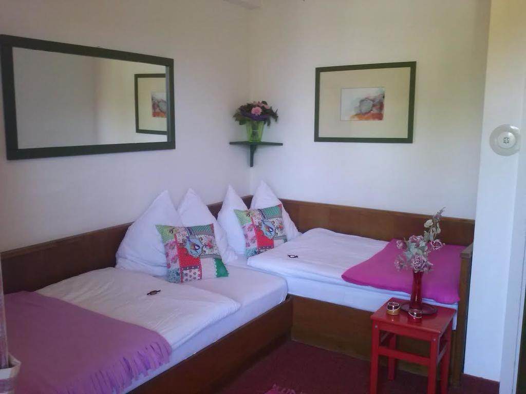 Pension Stissen Haus Am See Faak am See Phòng bức ảnh